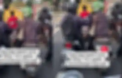 Viral di TikTok Momen Mesra Pasutri di Lampu Merah, Istri Cium Tangan Suami Sebelum Berangkat Kerja Sukses Bikin Baper