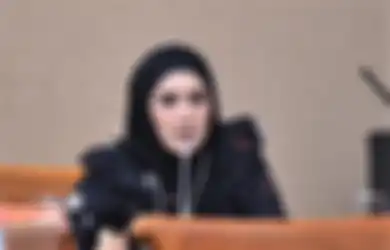 Pamer Kondisi Kuliah S2 Disambi Kerja, Mulan Jameela: Pusing tapi Kudu Semangat