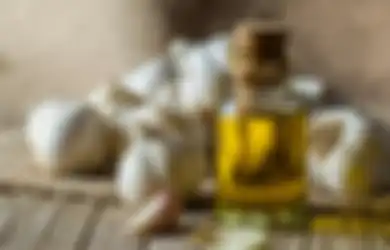 7 Manfaat Minyak Bawang Putih untuk Kesehatan dan Kecantikan