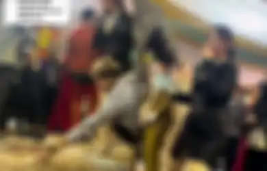 Video Uang Saweran Happy Asmara Berceceran di Lantai Saat Pesta Crazy Rich Kalsel Viral di TikTok, Netizen Langsung Heboh