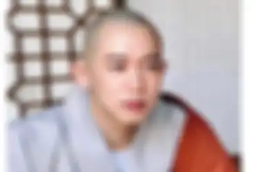 Dijuluki Biksu Tertampan, Viral Potret Pria yang Bikin Kaum Hawa Terpana hingga Tiket Masuk Kuilnya Ludes Terjual
