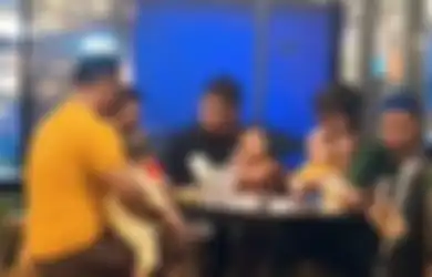 Geng Papa Muda Nongkrong Sambil Momong Anak Viral, Istri Semringah Ikut Senang