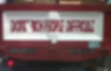 Kumpulan Quotes Kocak yang Ada di Bak Truk, Salah Satunya: Kuinjak Gas dan Kopling Agar Istri Bisa Shopping