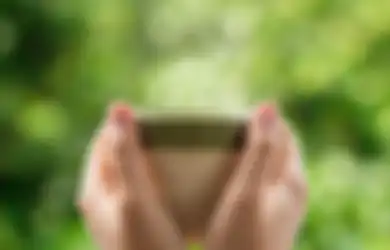 Orang dengan 5 Kondisi Ini Enggak Boleh Minum Teh Hijau. Kenapa?