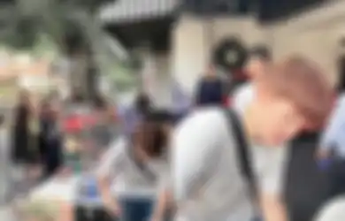 Viral di TikTok Gerobak Cilok Diserbu Emak-emak, Penjualnya Ternyata Pemain Sinetron Ganteng-ganter Serigala