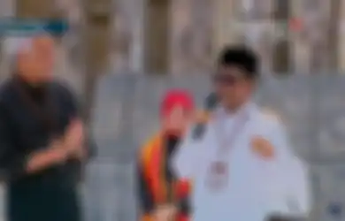 Akhirnya, Mahfud MD Pakai Baju Putih Yang Dijahitnya 5 Tahun Lalu Saat Daftar Pilpres 2024