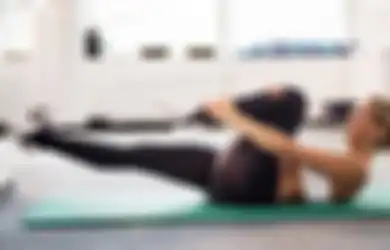 5 Gerakan Pilates yang Bisa Mengecilkan Paha dan Bokong Besar