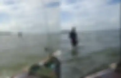 'Naruto Pulang Mancing', Viral di TikTok Pria Jalan di Atas Air Tanpa Tenggelam, Ternyata Ini Fakta di Baliknya
