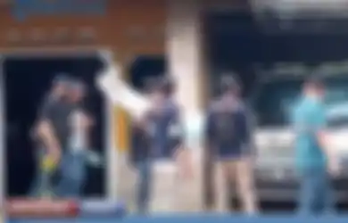 Yosep Cs Seret Jenazah Tuti saat Pra Rekonstruksi, Jasad Amalia Dibopong, Warga Histeris: Ngeri Nggak Habis Pikir