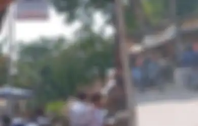 Viral di TikTok Aksi Pengamen di Bekasi Sembari Kendarai Motor Sport, Lagaknya Ngacir Usai Mengamen di Warung