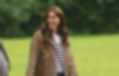 Pakai Jeans dan Boots Lagi, Intip Fashion Kasual Simpel ala Kate Middleton