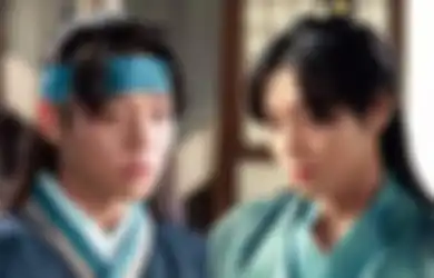 Foto-foto Spoiler Pertama Park Ji Hoon Jadi Pangeran di Drama Korea Love Song for Illusion