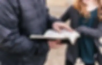 3 Jurusan Kuliah yang Paling Cocok untuk Pemilik Weton Minggu Wage