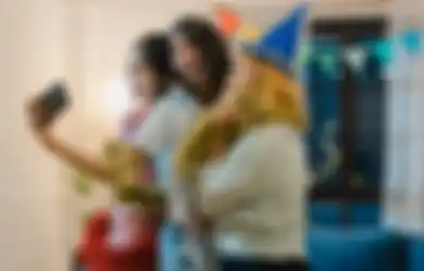 Beda dari yang Lain, 13 Hadiah Couple Bersama Sahabat Ini Bakal Terkenang Sepanjang Hidup
