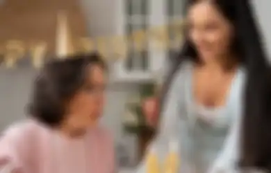 Ibu Tercinta Hobi Belanja? Inilah Ide Hadiah yang Cocok Diberikan di Momen Ulang Tahunnya