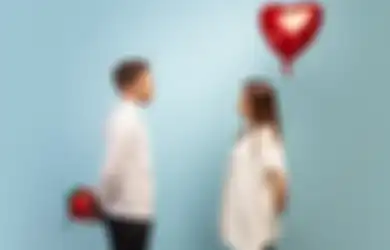 Tak Semanis yang Diduga! Ini Arti Love Bombing yang Viral di TikTok