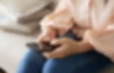 Terlalu Clingy, Ini 5 Tanda Kalau Kita Terlalu Sering Chat Gebetan