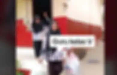 Momen Pengajar Dapat Banyak Kado dari Murid Viral di TikTok, Netizen Justru Soroti Guru Ini yang Tak Kebagian Bingkisan