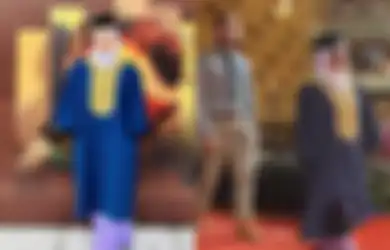 Meski Tak Memiliki Tangan, Mahasiswi Ini Sukses Selesaikan Kuliah, Perjuangannya Bikin Haru