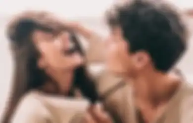 5 Tanda Kamu Sudah Jatuh Cinta Terlalu Cepat, Harap Perhatikan Guys