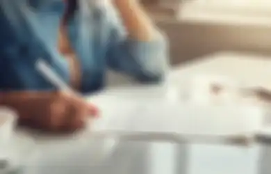 5 Ide Hadiah Penuh Makna untuk Teman yang Hobi Menulis Surat, Dijamin Bermanfaat