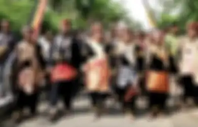 Kerik Gigi, Batagak Panghulu, dan Tradisi Unik Suku-Suku di Pulau Sumatera, Simbol Identitas dan Warisan Leluhur