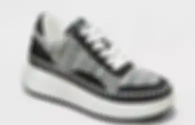5 Model Sneakers Ini Bakal Ngetren di Tahun 2024. Udah Punya Belum?