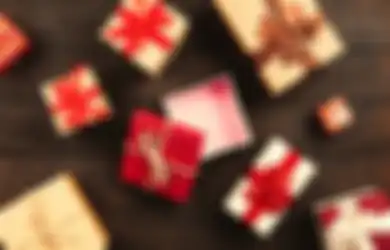 12 Rekomendasi Hadiah Natal untuk Rekan Kerja dengan Budget Terbatas, Tetap Berkesan Meski Murah Meriah