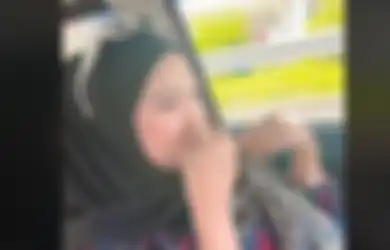 Pamer Barang Kesayangan, Penampakan Bantal Favorit Gadis Ini Sontak Viral di TikTok