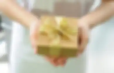 Inspirasi Hadiah Spesial Akhir Tahun untuk Suami, yang Terakhir Dijamin Anti Mainstream!