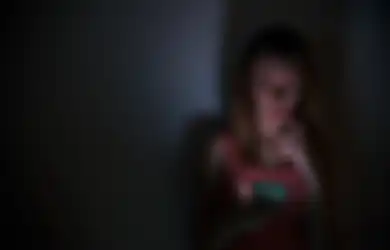 Arti Kata Stalking yang Viral di TikTok, Kebiasaan Kaum Hawa yang Belum Bisa Move on dari Mantan Pacar, Ini Dampak Negatifnya