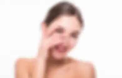 Pahami Cara Aman Pakai Softlens Lebih dari 5 Jam dalam Sehari