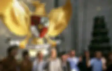 Mengapa Bangsa Indonesia Memiliki Keanekaragaman Budaya Suku, Ras, Agama, dan Adat Istiadat?