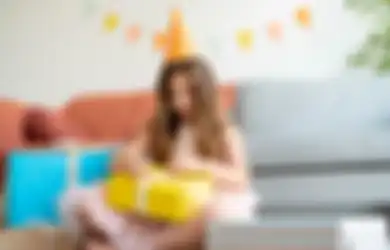 Jadilah Auntie yang Pengertian! Beri Hadiah Ini untuk Keponakan Perempuan Usia 6-11 Tahun yang Berulang Tahun