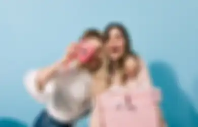 Bestie Fans K-pop Garis Keras? Rekomendasi Hadiah Ini Cocok Diberikan di Hari Ultahnya