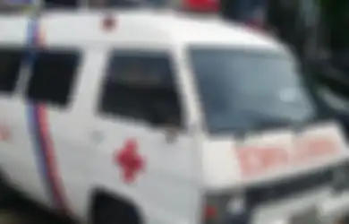 VIRAL Ambulans 'Digendong' Truk dengan Sirine Berbunyi Kencang, Terkuak Fakta Pilu di Baliknya