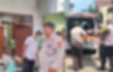 Saat Ditemukan Sudah Mengeluarkan Bau Busuk, Dokter Zaenal Tinggal Sebatang Kara di Rumah Reyot Penuh Sampah
