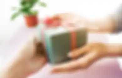 Bangkitkan Rasa Percaya Diri! Berikut Hadiah yang Cocok untuk Pasangan Seorang Acne Fighter