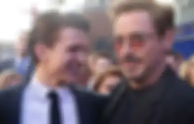 Tom Holland dan Robert Downey Jr. Reunian di Critics Choice Awards 2024