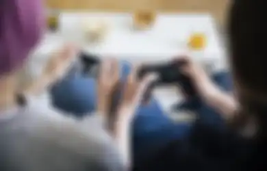 16 Ide Hadiah untuk Pacar yang Hobi Main Game, Dijamin Bikin Doi Makin Sayang