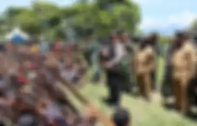 Contoh Kasus atau Konflik yang Terjadi di Lingkungan Keluarga, Sekolah, dan Masyarakat