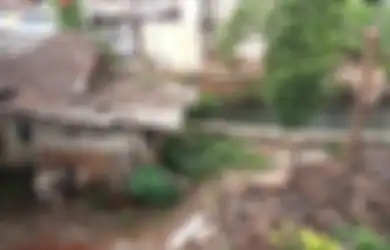 Bocah SMP Diduga Cabuli Anak TK di Pinggir Kali Cipinang, Aksinya Terekam Warga, Pelaku Ancam Korban: Jangan Bilang Mama