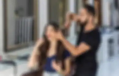 7 Arti Mimpi Rambut Dipotong Orang Lain Menurut Primbon Jawa
