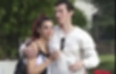 Dua lipa Kencan Sambil Ngopi Santai Bareng Pacar Setelah Go Public