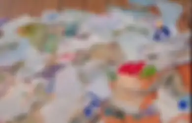 Jumlahnya Bikin Melongo, Video Emak-emak Bongkar Tas Berisi Uang Kembalian Belanja Ini Viral di TikTok