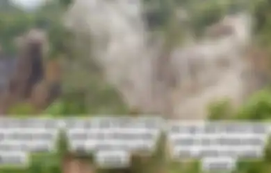 9 Wisawatan Terjebak di Bawah, Video Banjir Lahar di Air Terjun Tumpak Sewu Lumajang Ini Viral di TikTok
