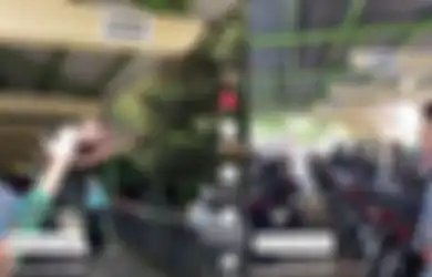 Jadi Rapi & Estetik! Sepeda Motor di Parkiran Sekolah Ditata Sesuai Merk, Penampakannya Viral di TikTok