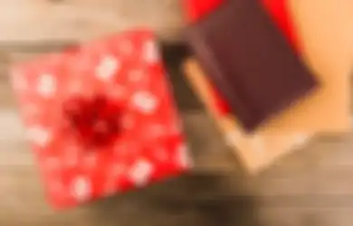 Dijamin Sesuai Kebutuhan, Berikut Referensi Hadiah untuk Pasangan Kuliah Jurusan Pendidikan