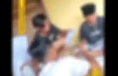 Coblos Tumpukan Surat Suara untuk Salah Satu Paslon, Video Bocah Diduga Lakukan Kecurangan saat Pemilu 2024 Ini Viral di Media Sosial 
