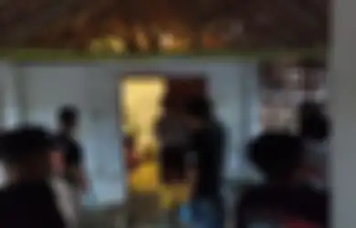 Kondisinya Tanpa Busana, Mayat Perempuan yang Ditemukan di Cungkup Makam Hebohkan Warga Cirebon, Identitasnya Misterius